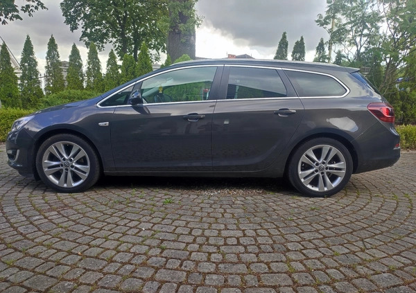 Opel Astra cena 24900 przebieg: 195890, rok produkcji 2012 z Poznań małe 137